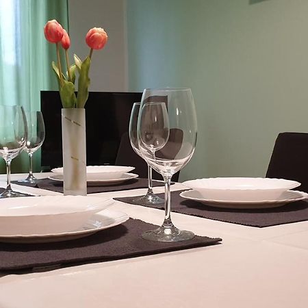 Lovely Apartment In Pomer Kültér fotó